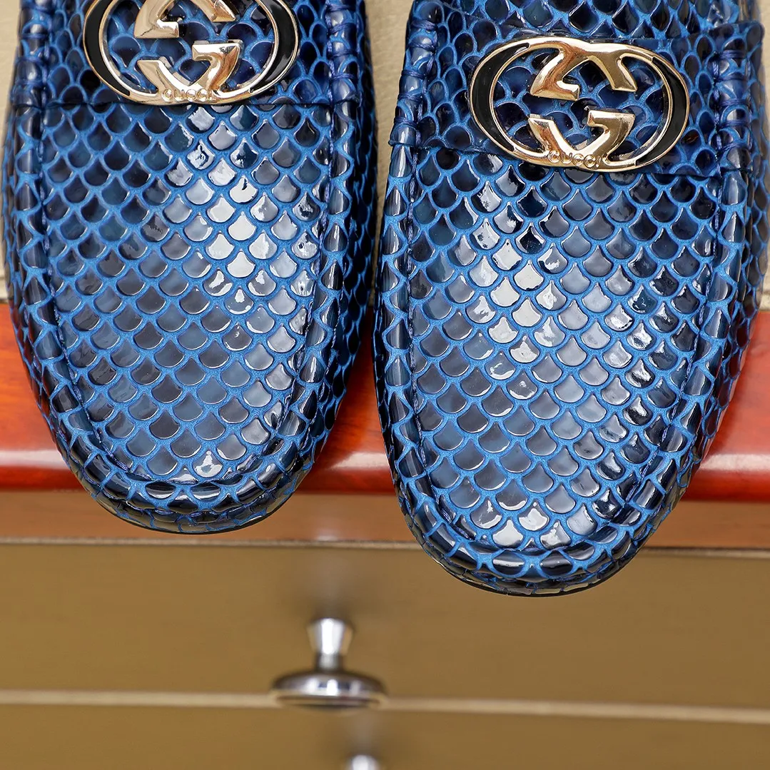 Men's shoes💰360💰🕷🕷️【 GUCCI 】Gucci's best-selling trendy men's casual slip-on shoes🇨🇳Official website original 1:1 mold opening💯Original quality, fine workmanship☘Fashionable and versatile, perfect last shape, comfortable on the feet🍓Trendy men's recommended model, imported cowhide on the top layer🎋High-quality pigskin lining, rubber wear-resistant and non-slip outsole, high-end atmosphere, worth owning🍉Optional 38-45